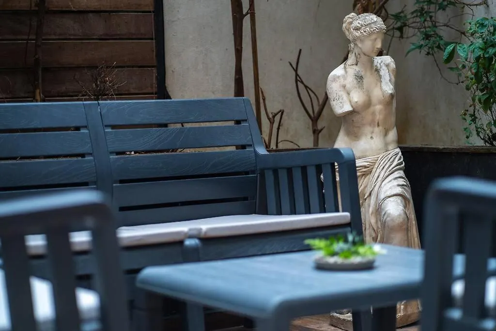Appartamento Spacious And Stylish 3Br W Private Garden Provincia di Provincia di Istanbul